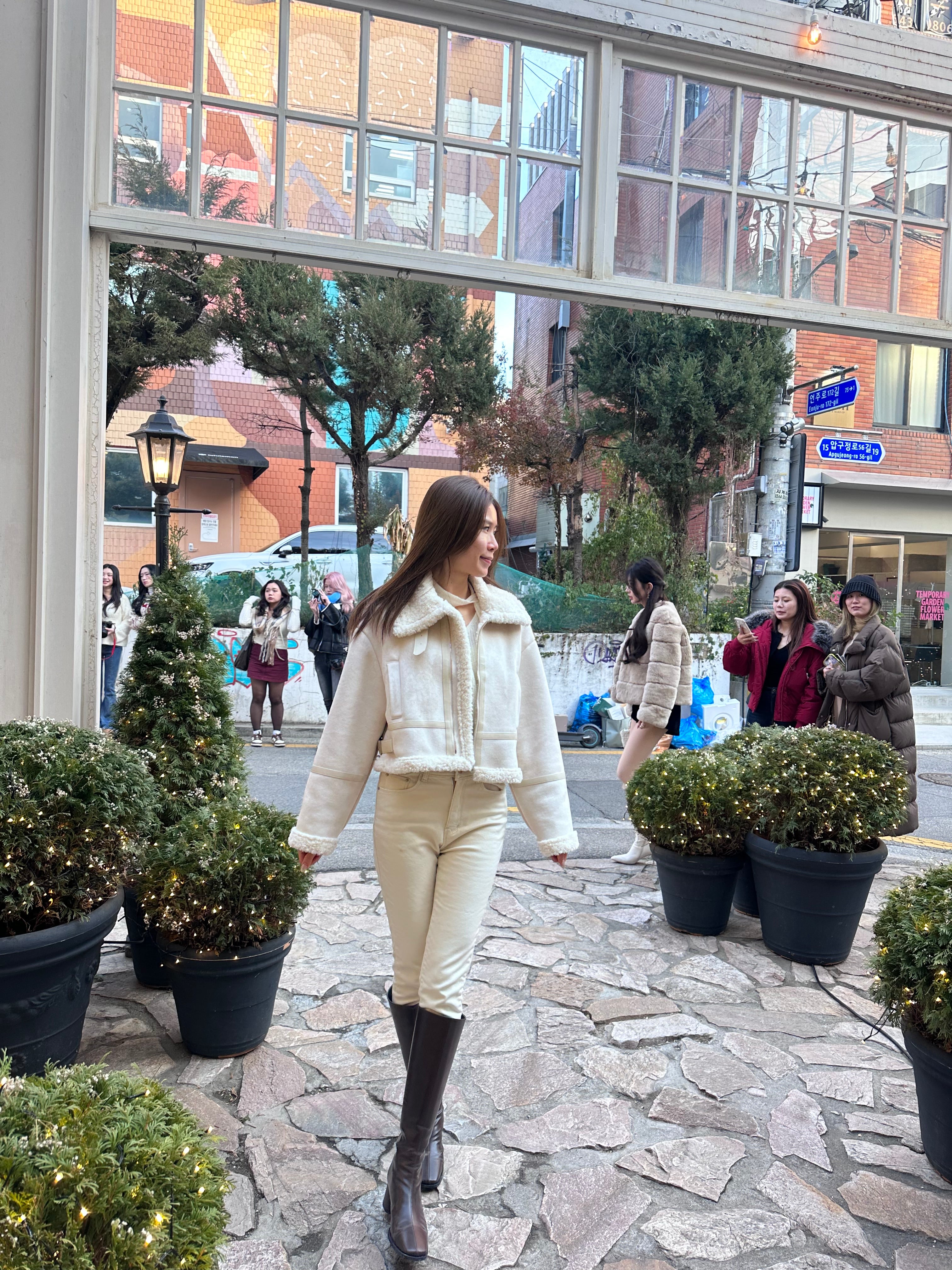 Snow White Jacket 🤍