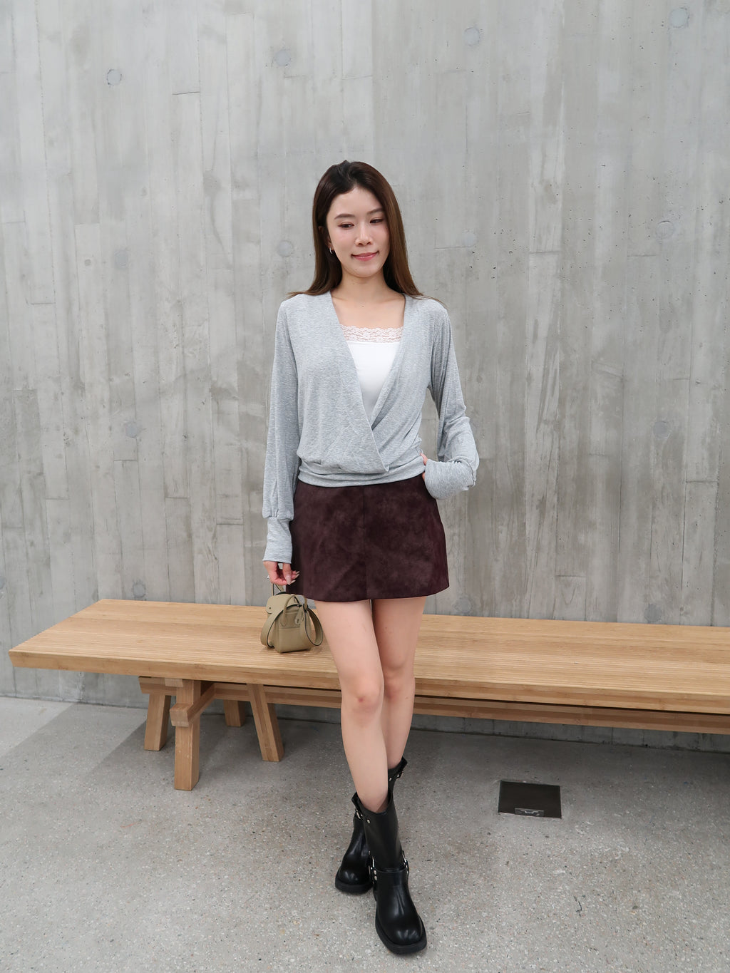 Big v neck thin top