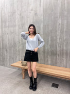 Thin wool v neck top