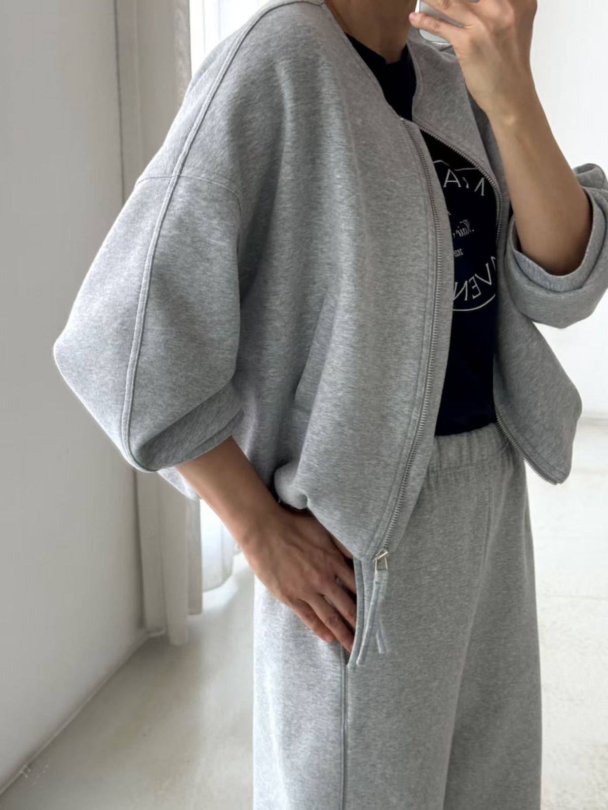 Solid Color Cropped Sweatshirt
