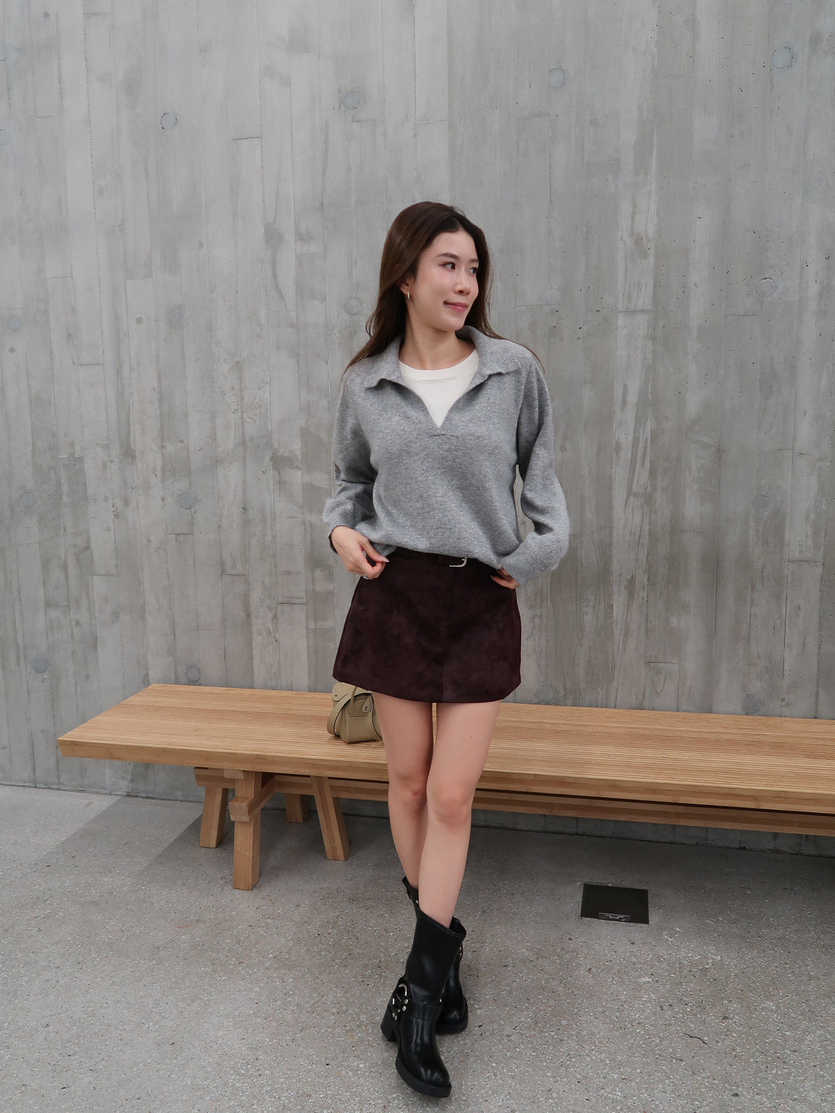 White base collar knitted sweater