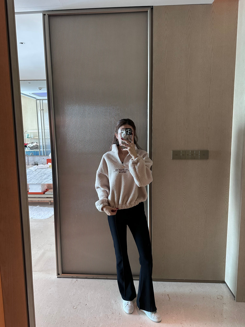 LA Sweater with zip