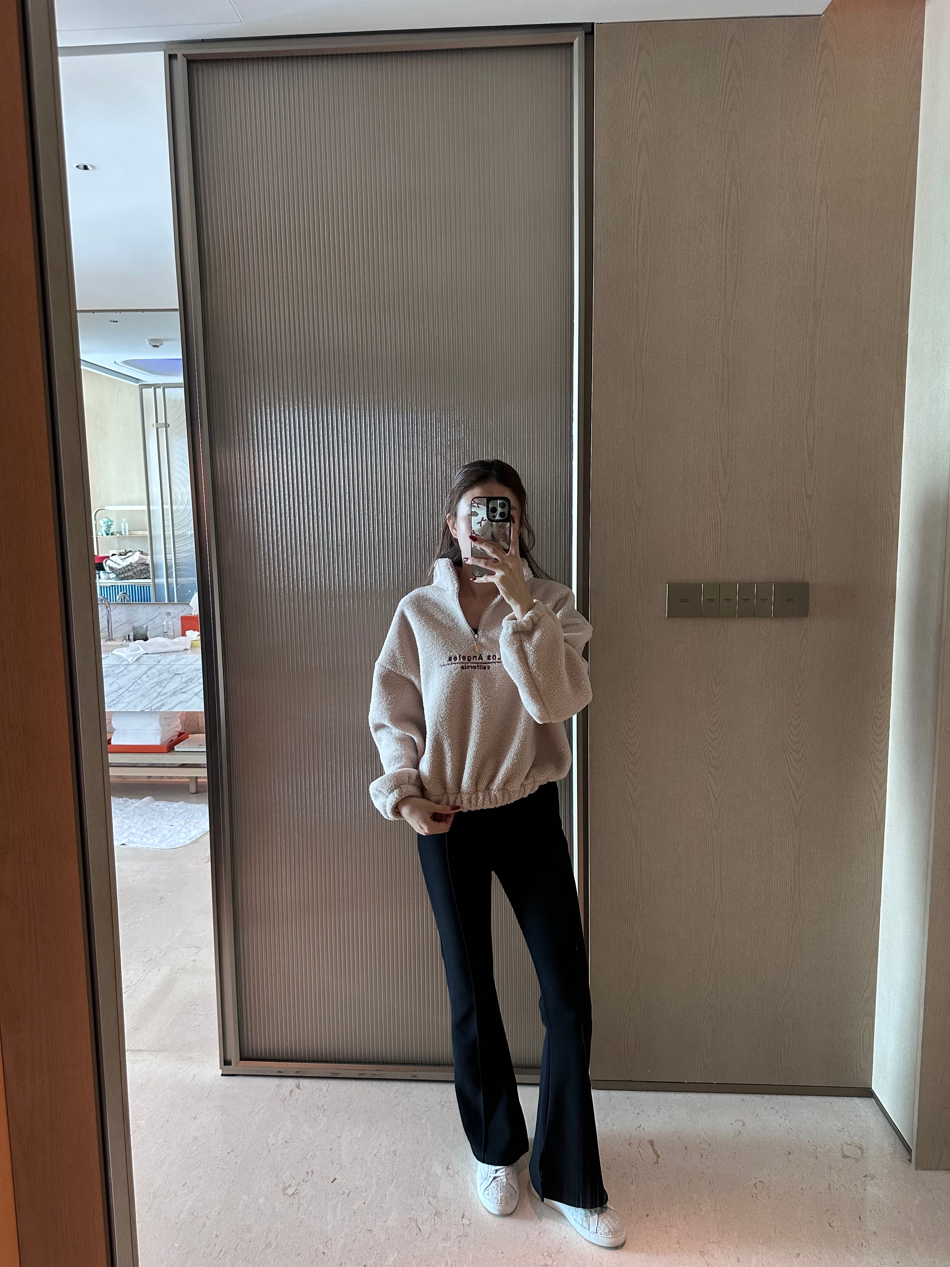 LA Sweater with zip