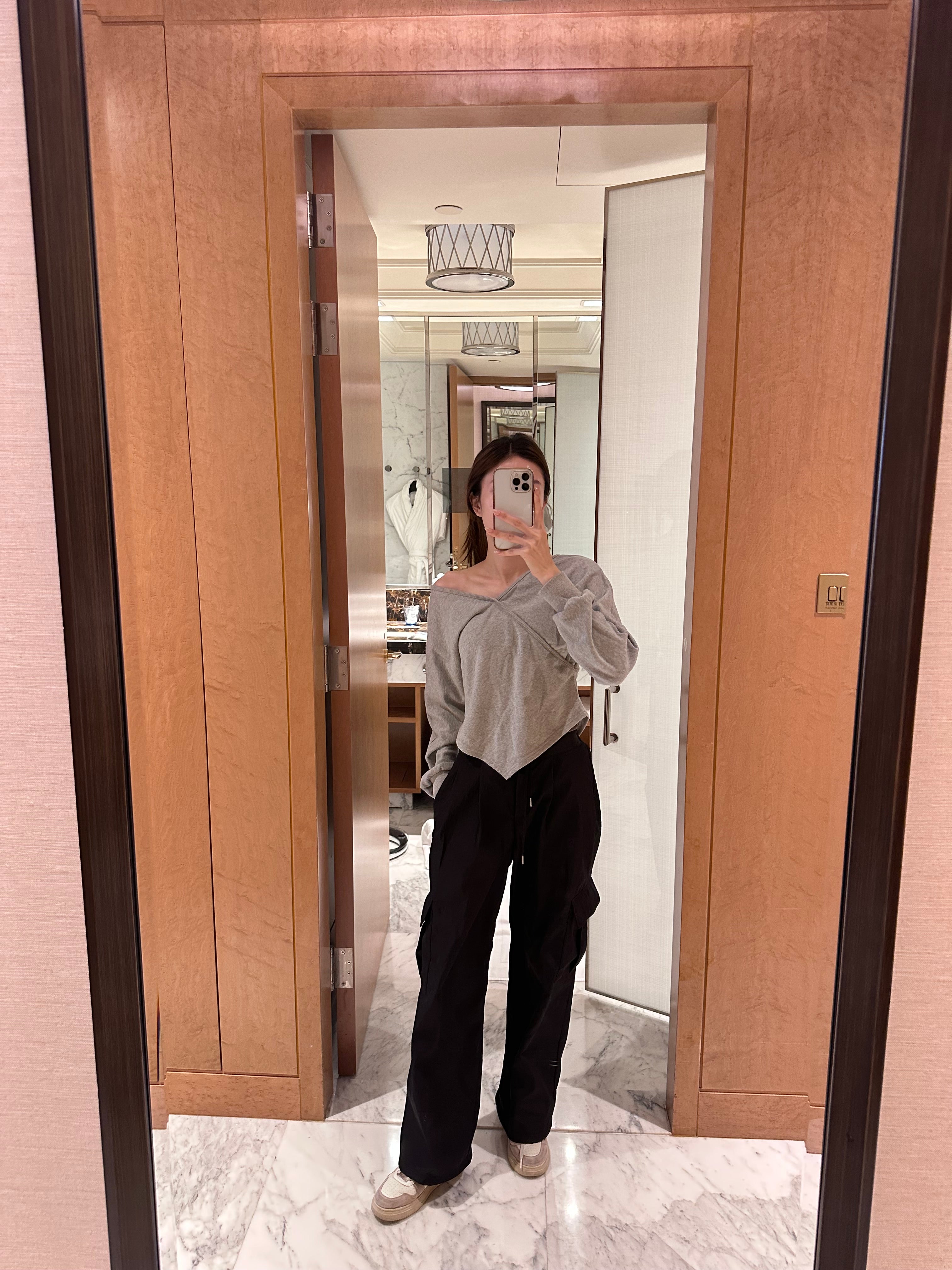 V Slide Cotton Sweater