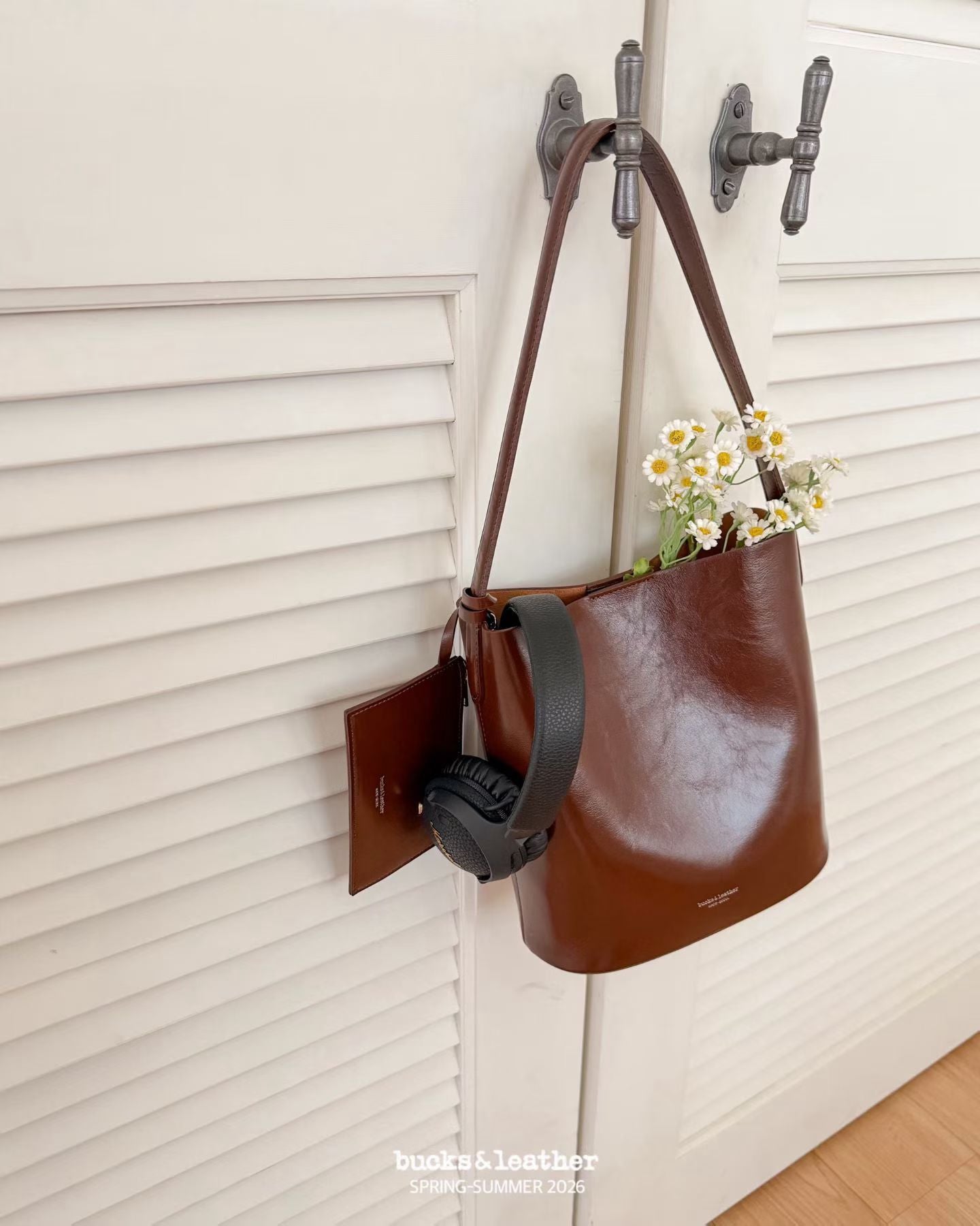 Bucket Bag with Long Coin Bag 亮面牛皮新款（送長銀包）