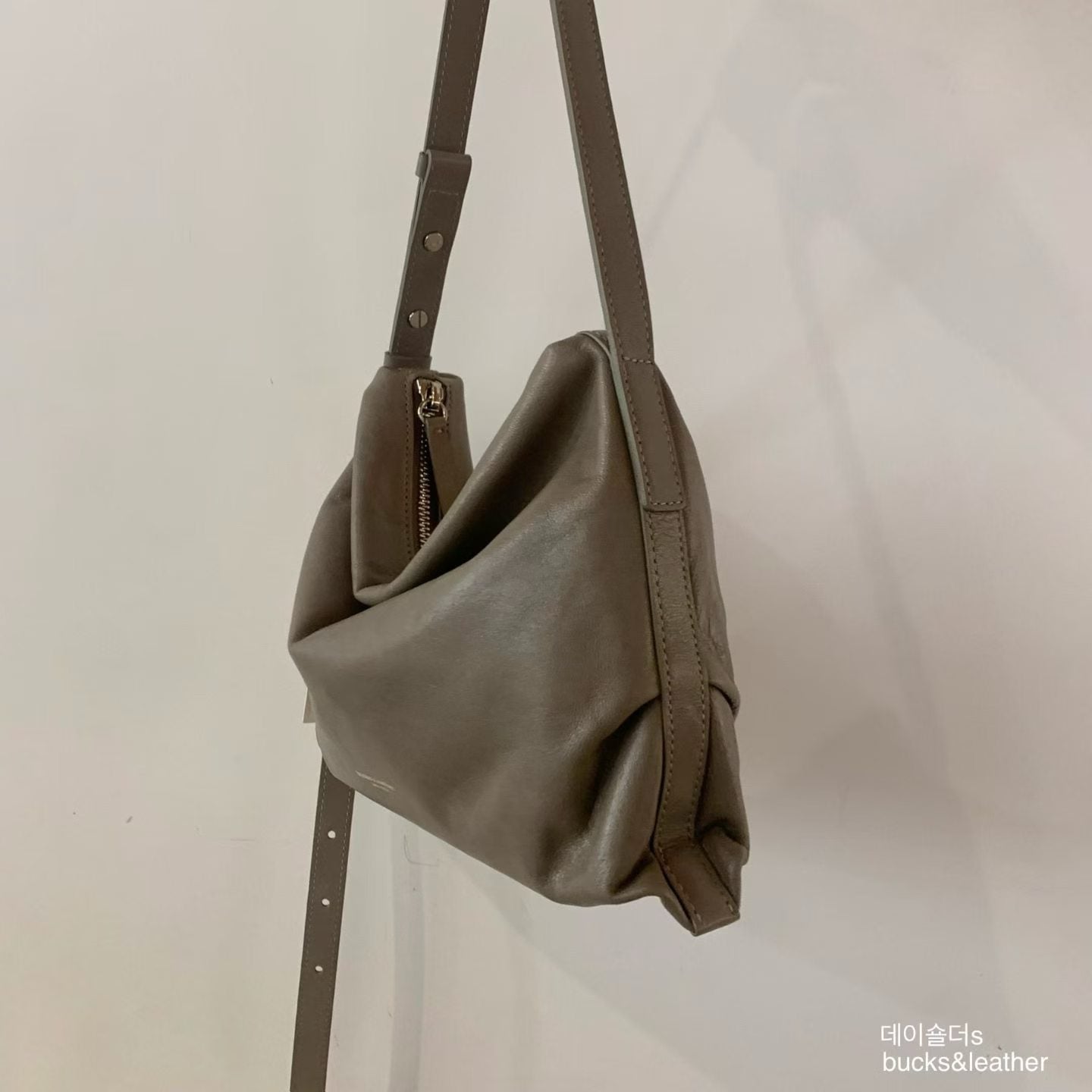 Real Leather Office Zipped Bag 大號（底部幼版）