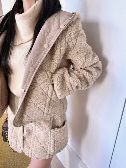 Fluffy High End Hooded Jacket