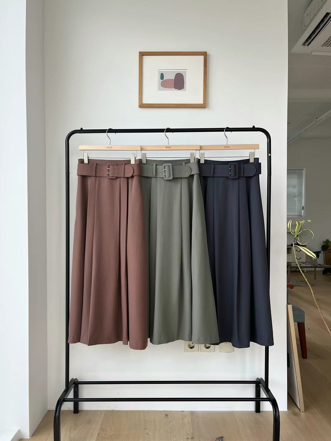 Large Belt Chiffon Pants