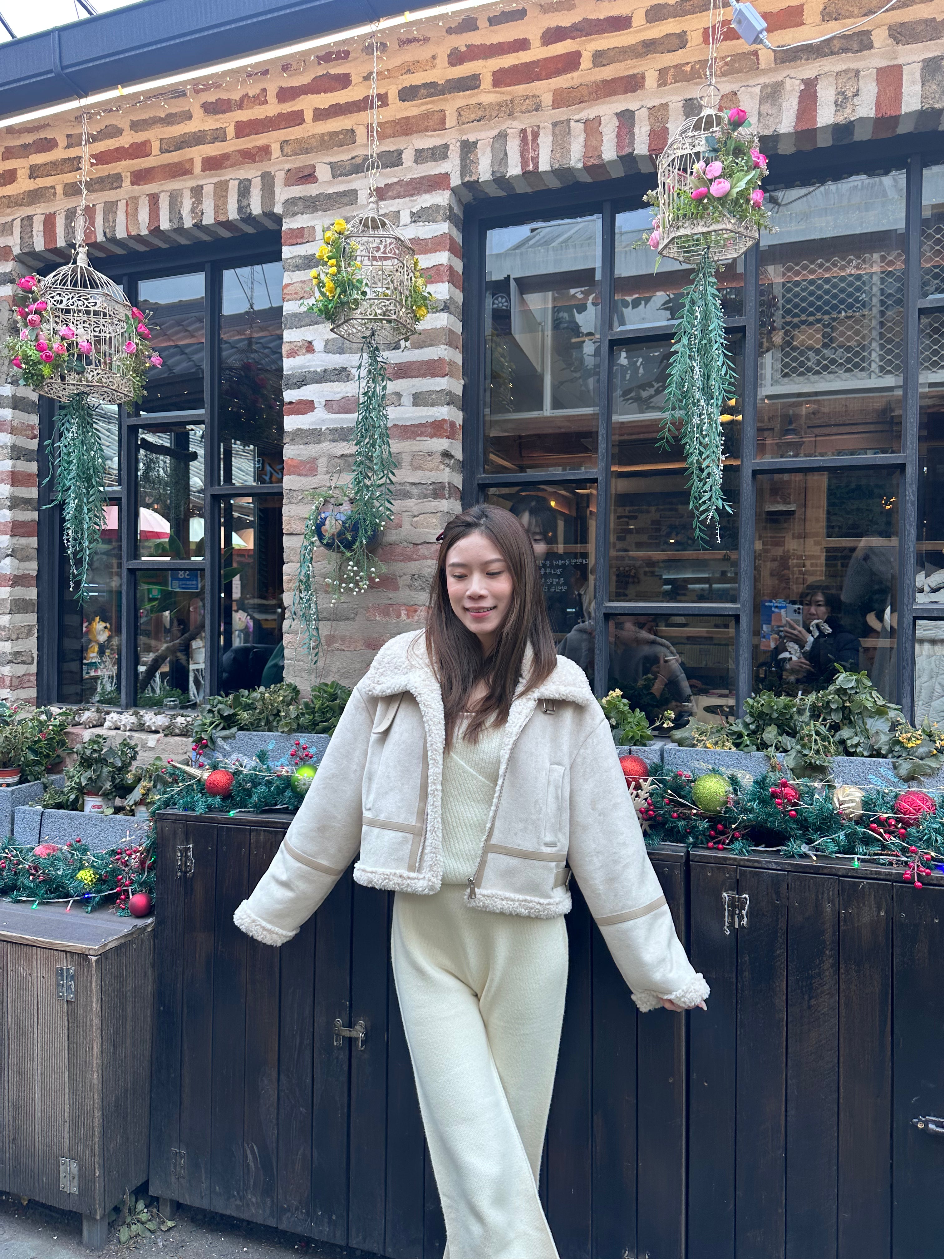 Snow White Jacket 🤍