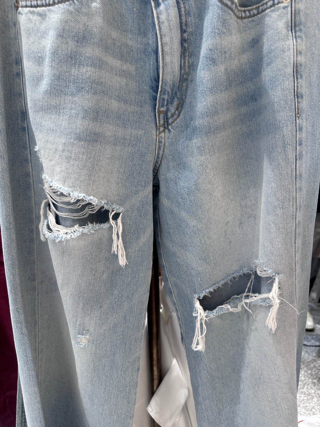 No.440 Holes A Denim Jeans