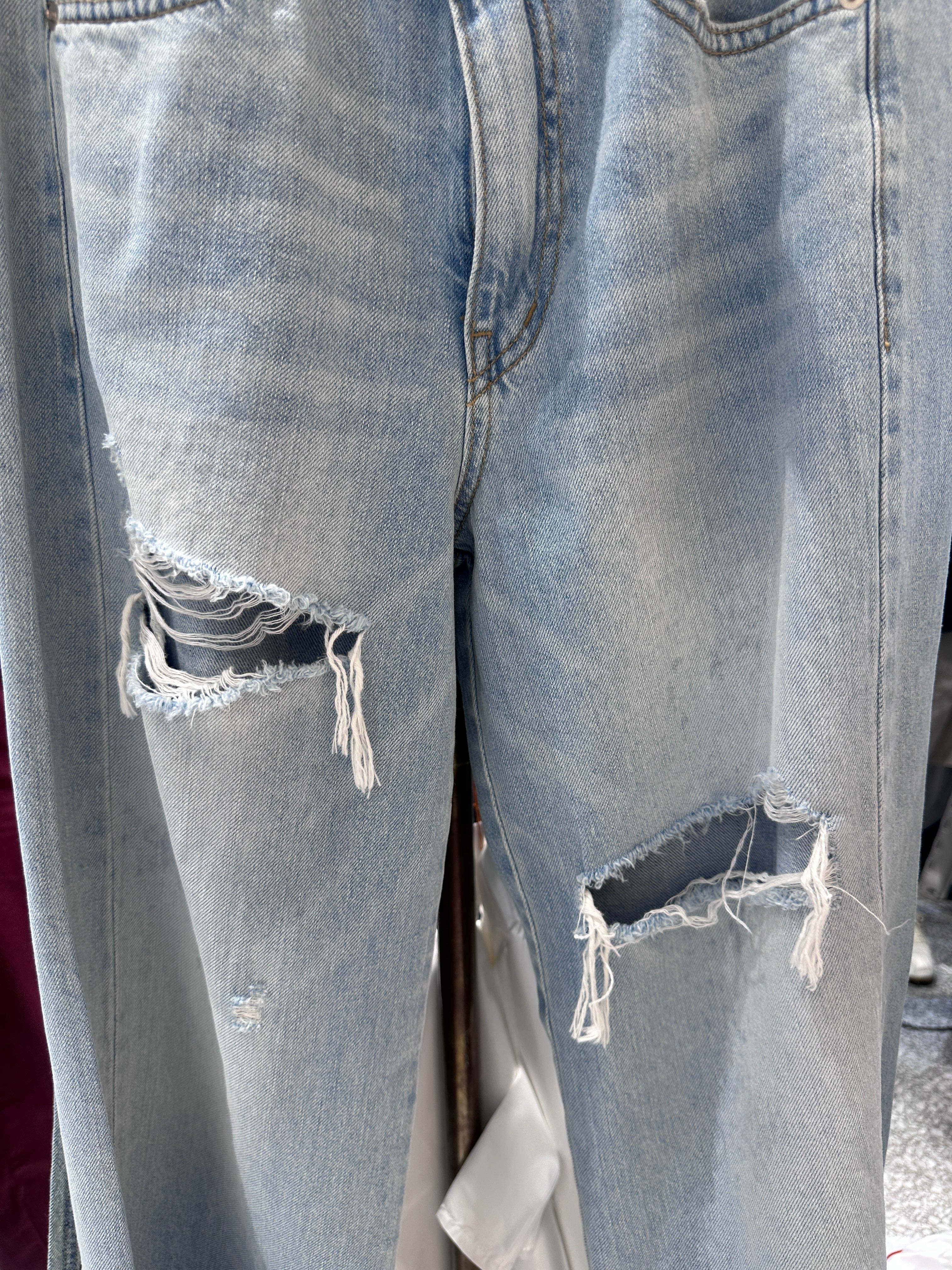 No.440 Holes A Denim Jeans