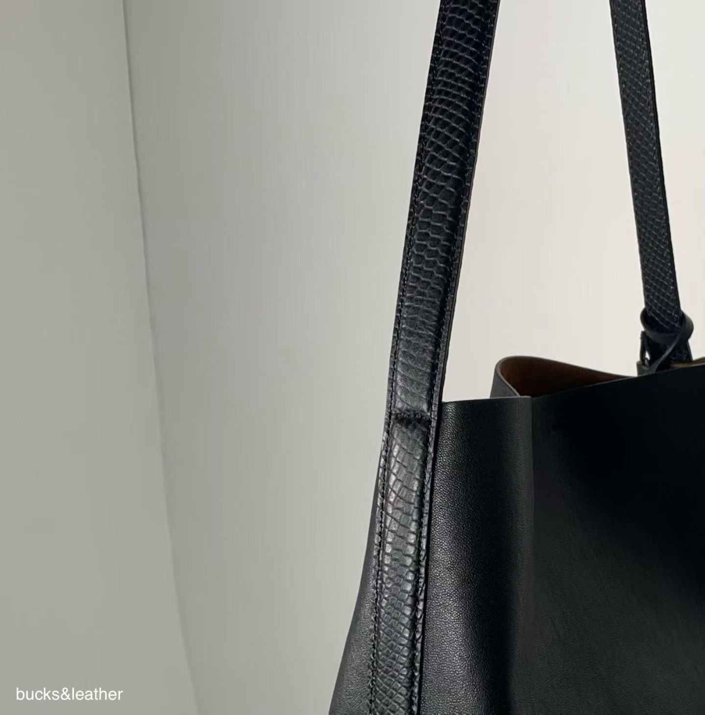 Real Leather Bucket Bag (送錢包)