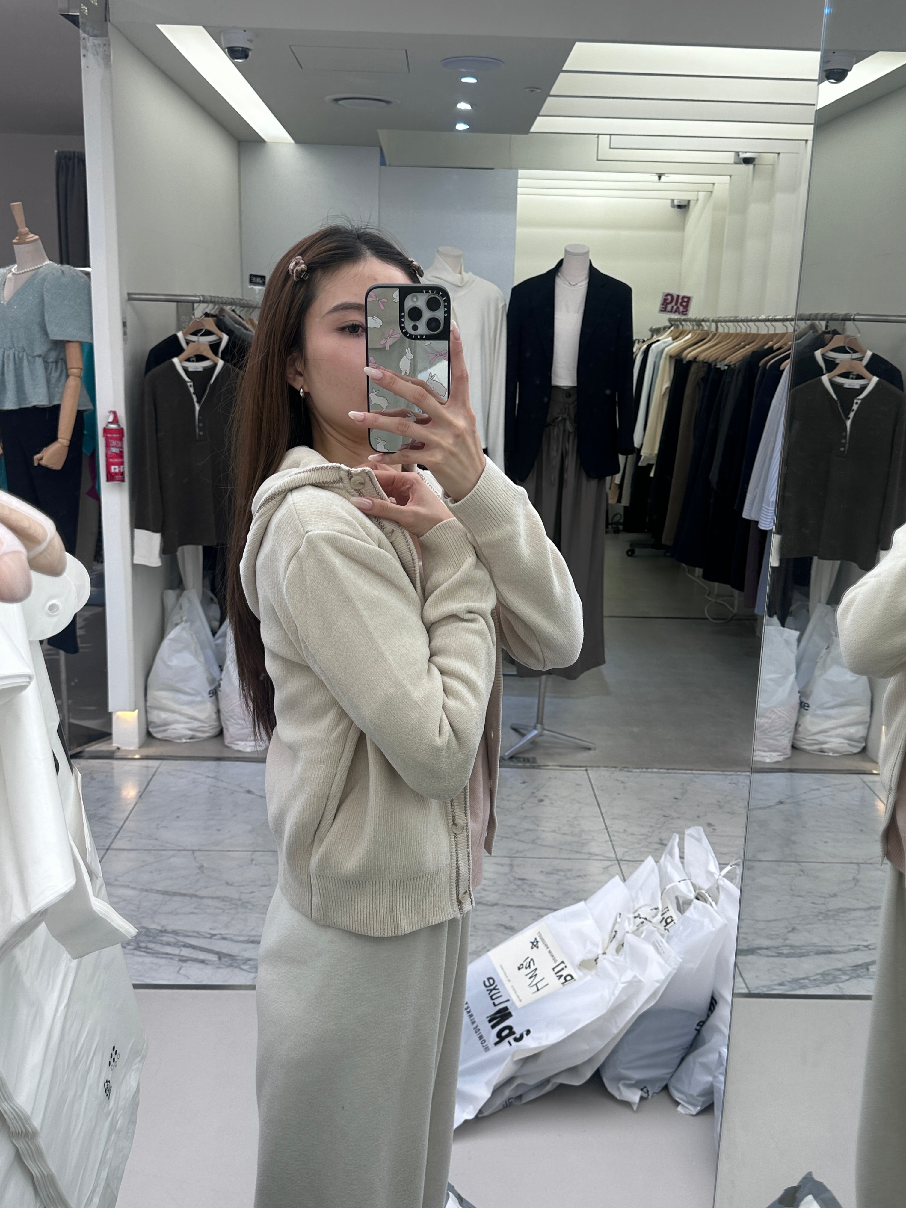 Outline Velvet Cardigan with Hat