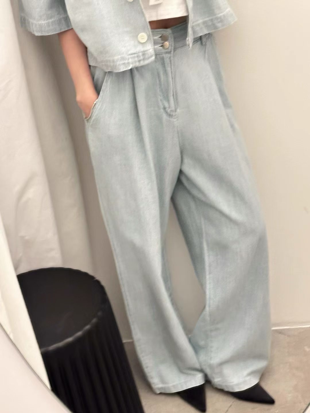 Two Pockets Denim Jeans