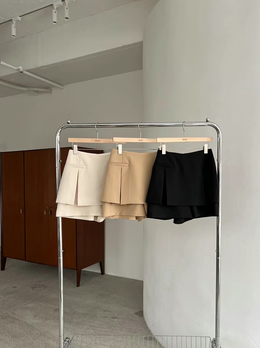 Double Slit Layers Skirt Shorts