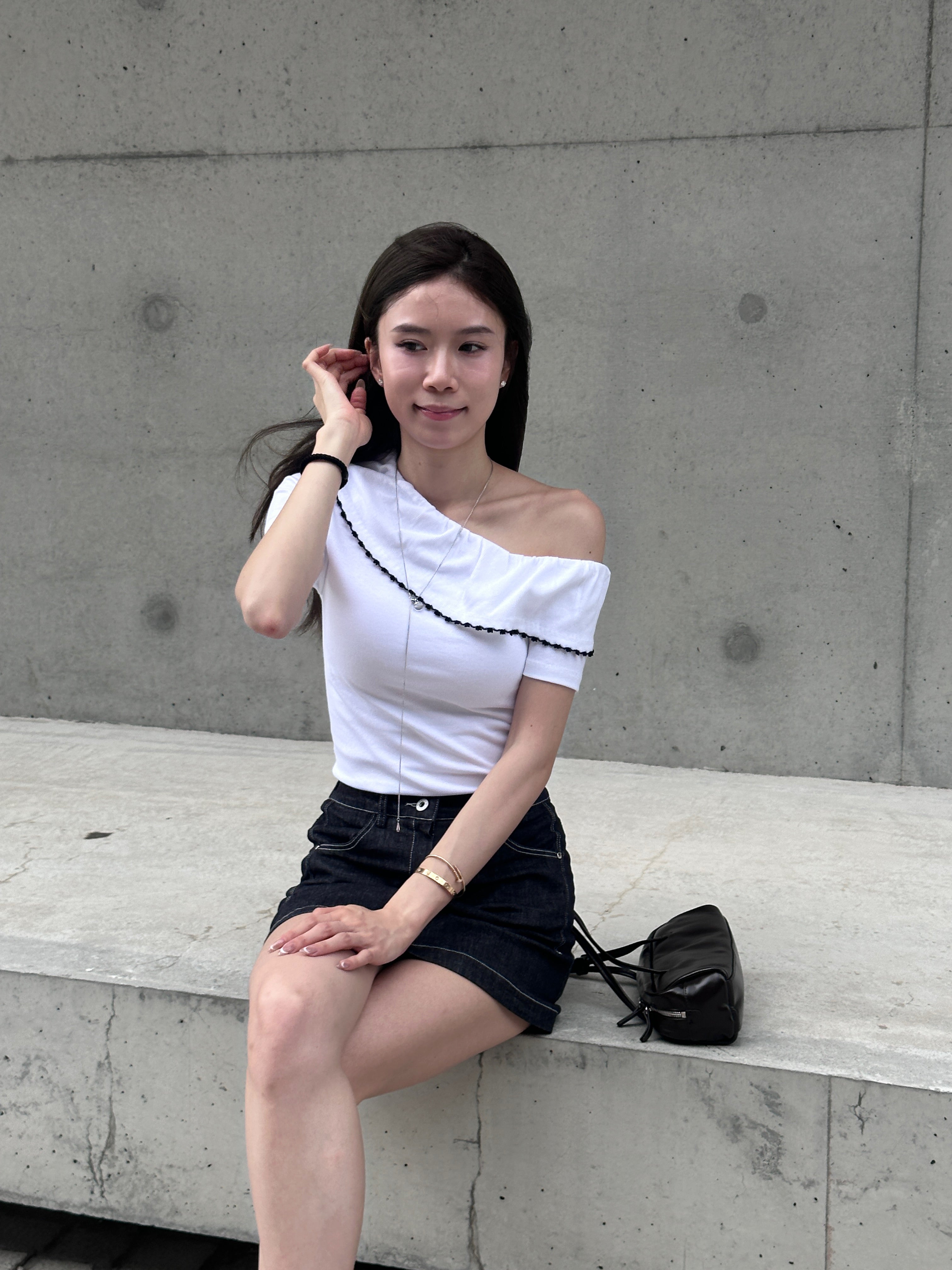 Off Shoulder Dotted T Top