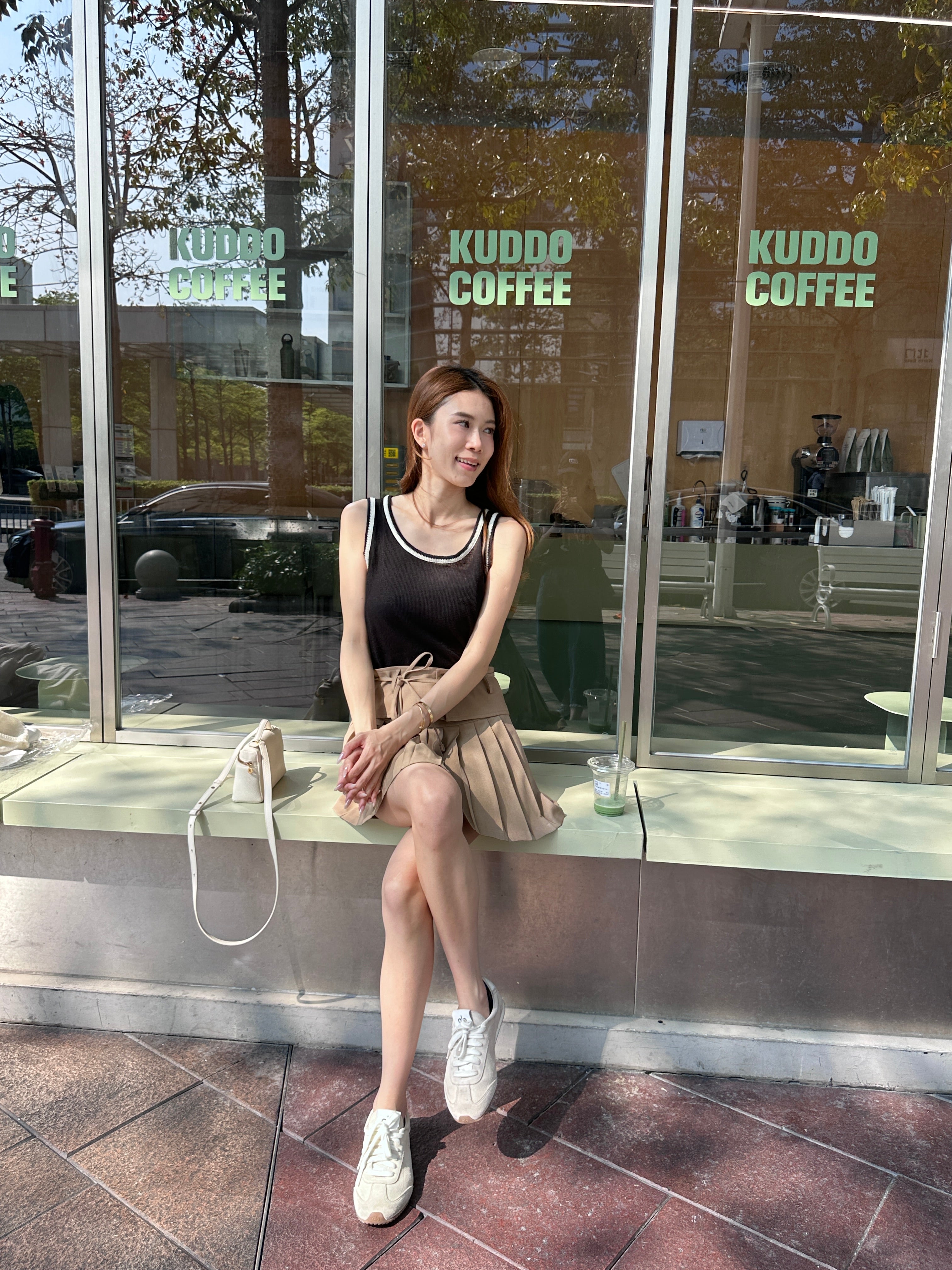 Outlined Knitted Tank Top