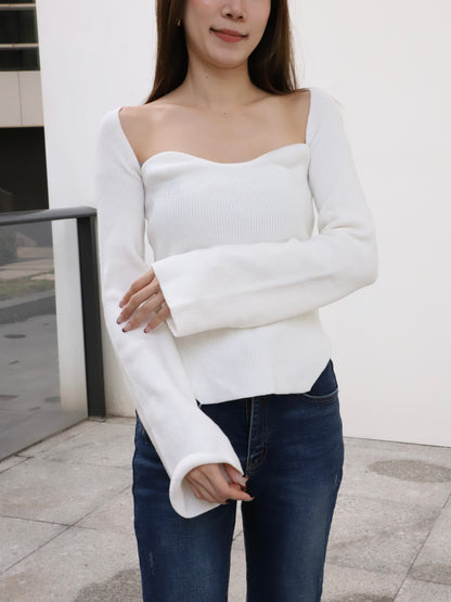 Knitted Heartshape Flare Sleeves Top