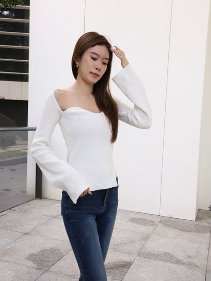 Knitted Heartshape Flare Sleeves Top