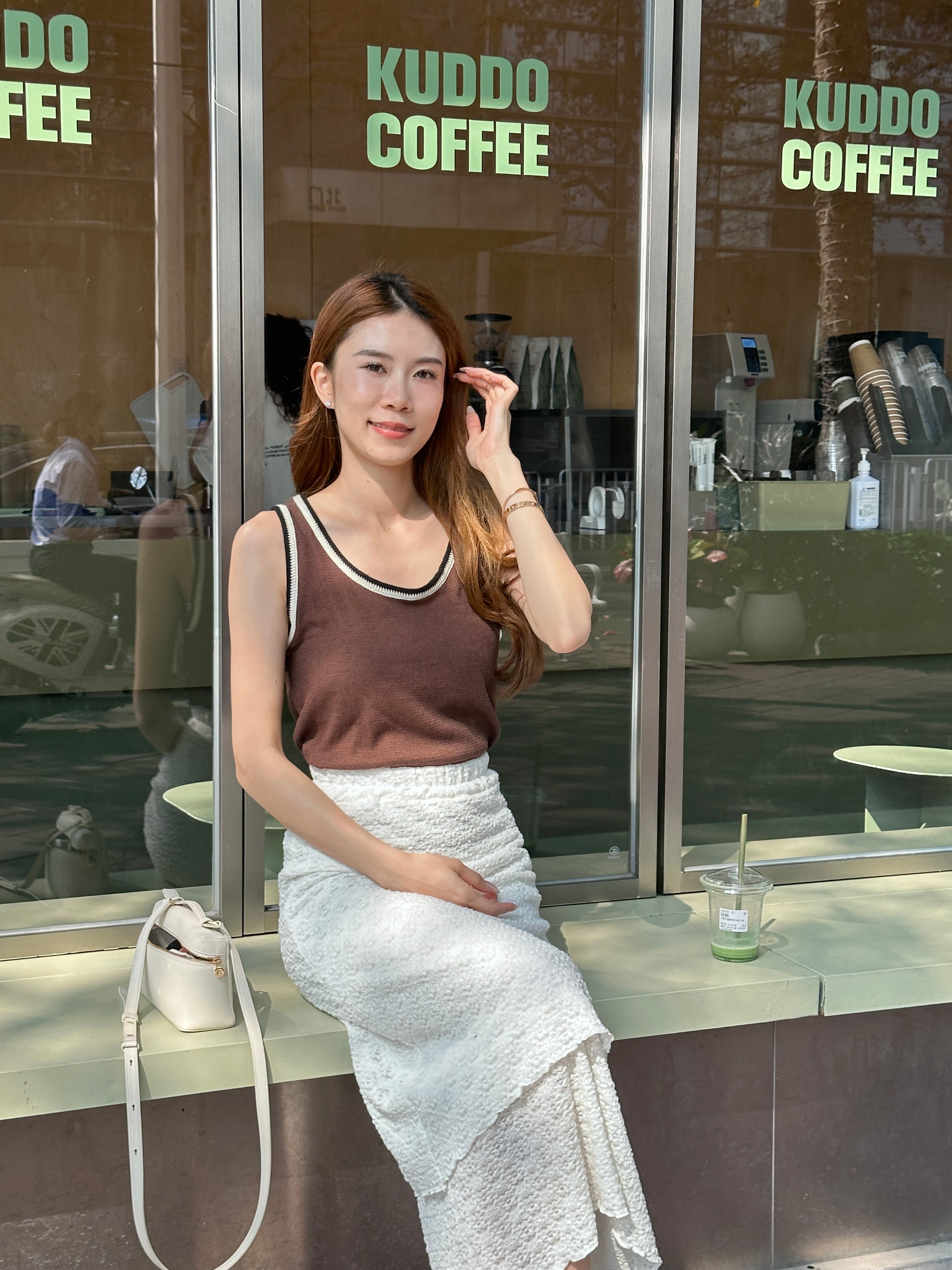 Outlined Knitted Tank Top