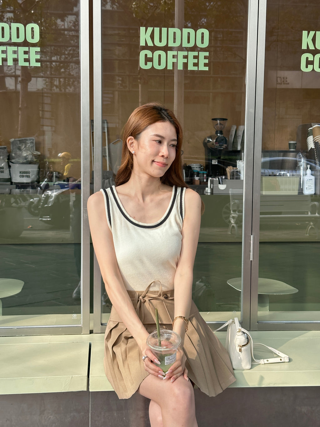 Outlined Knitted Tank Top