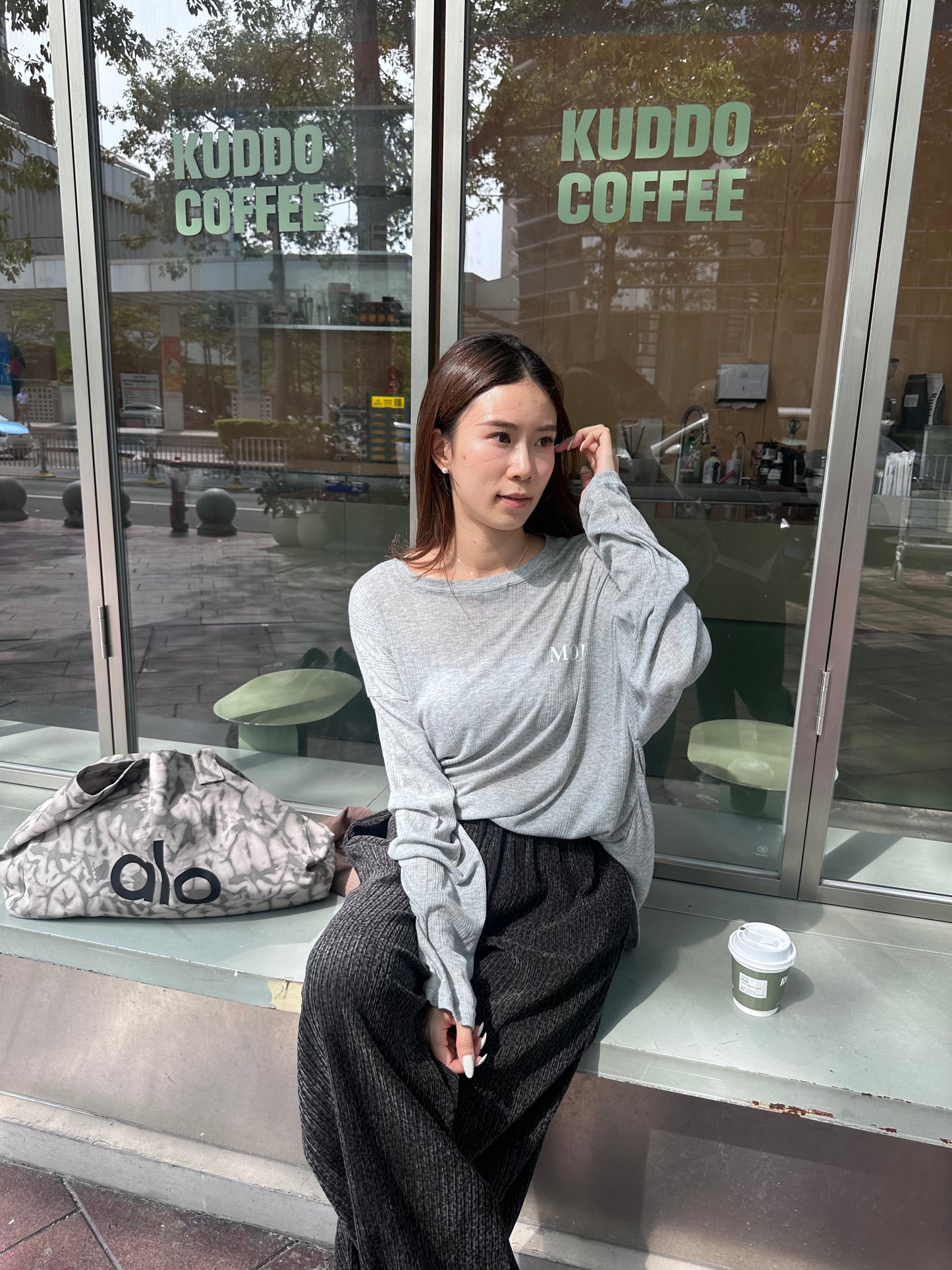 MORE Cotton Oversized Long Sleeves Top