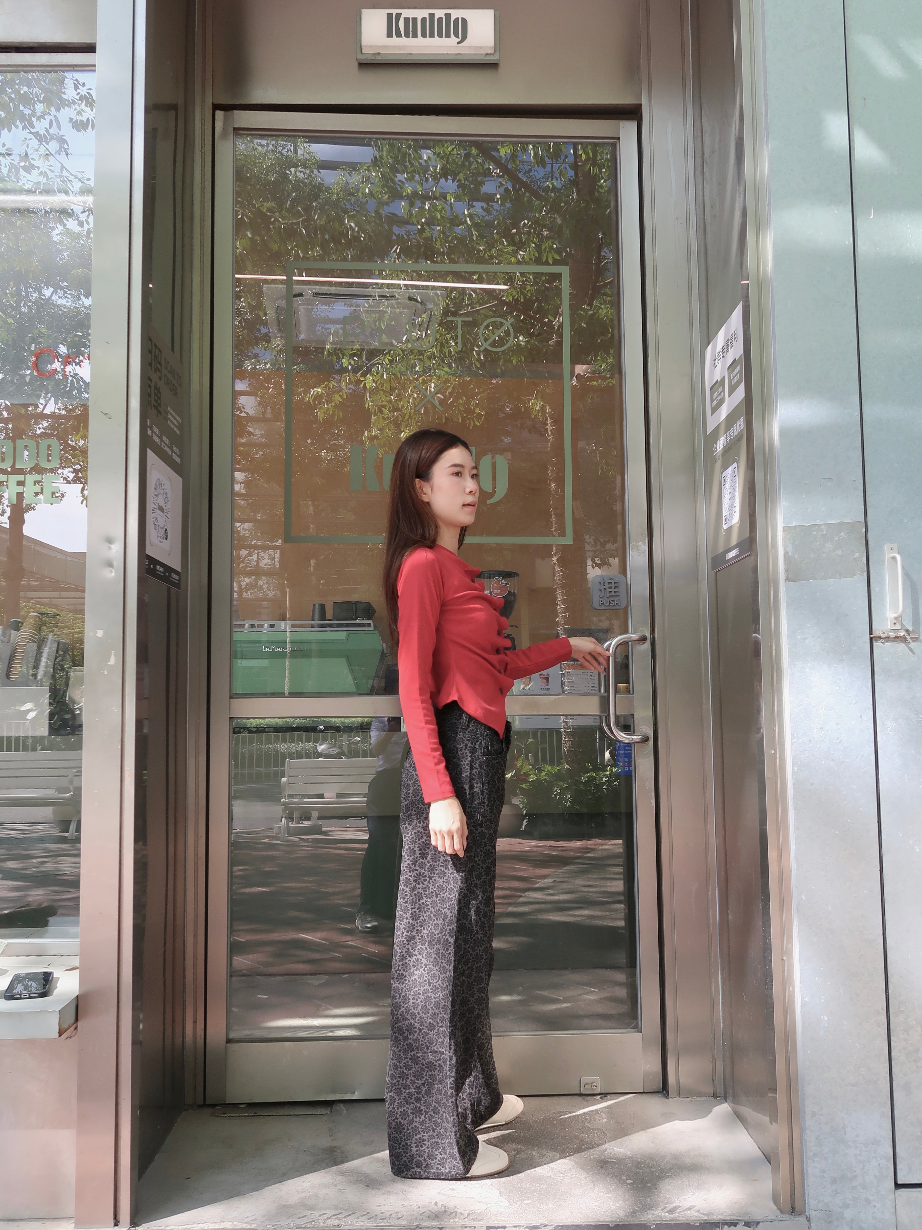 Whole Ruffles Long Sleeves Top