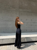 Outlined Flexible Tank Top