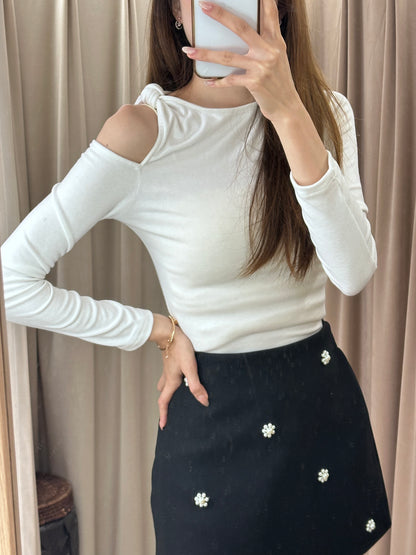 Knot on Shoulder Long Sleeves Top