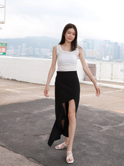 Ruffles Outlined Tank Top