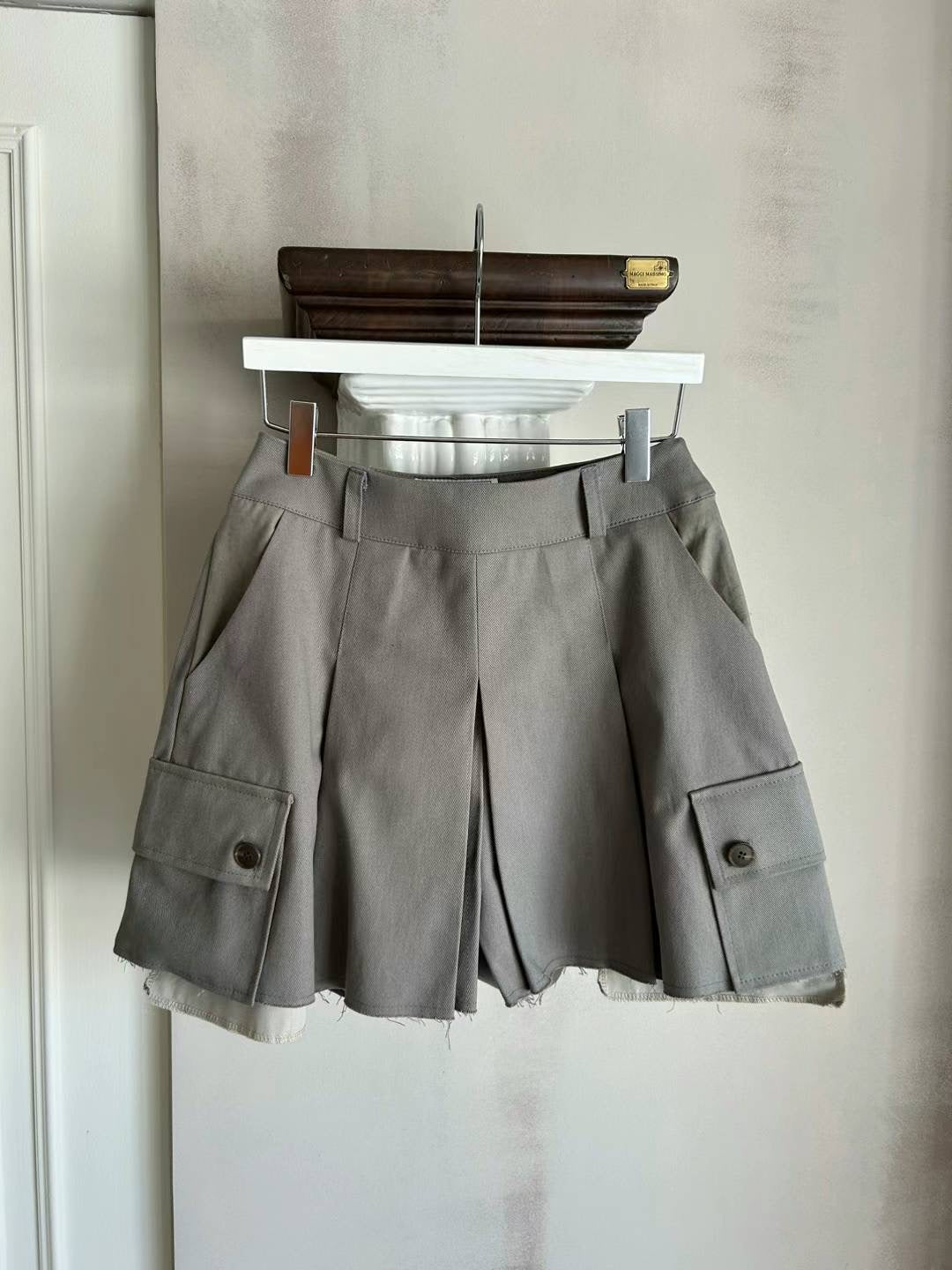 Basic Pleated Cargo Shorts