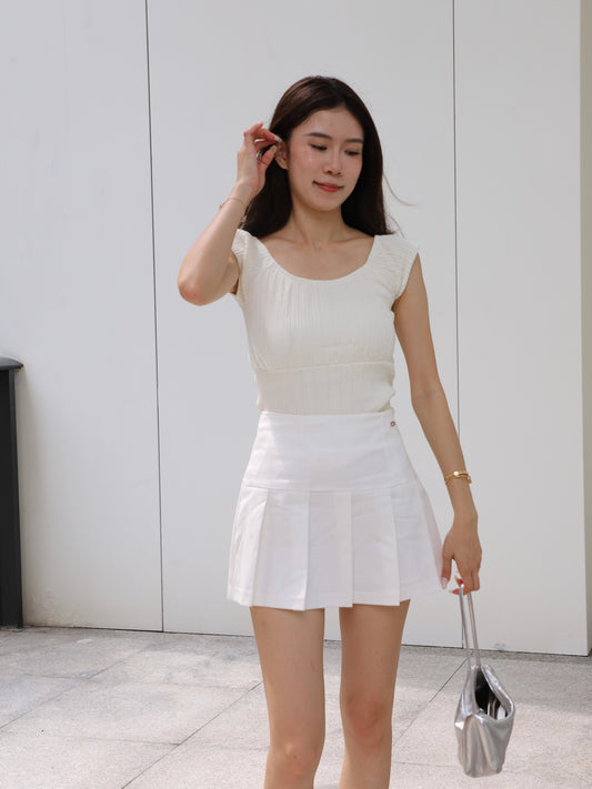 Basic T Shirt with Circle Neck