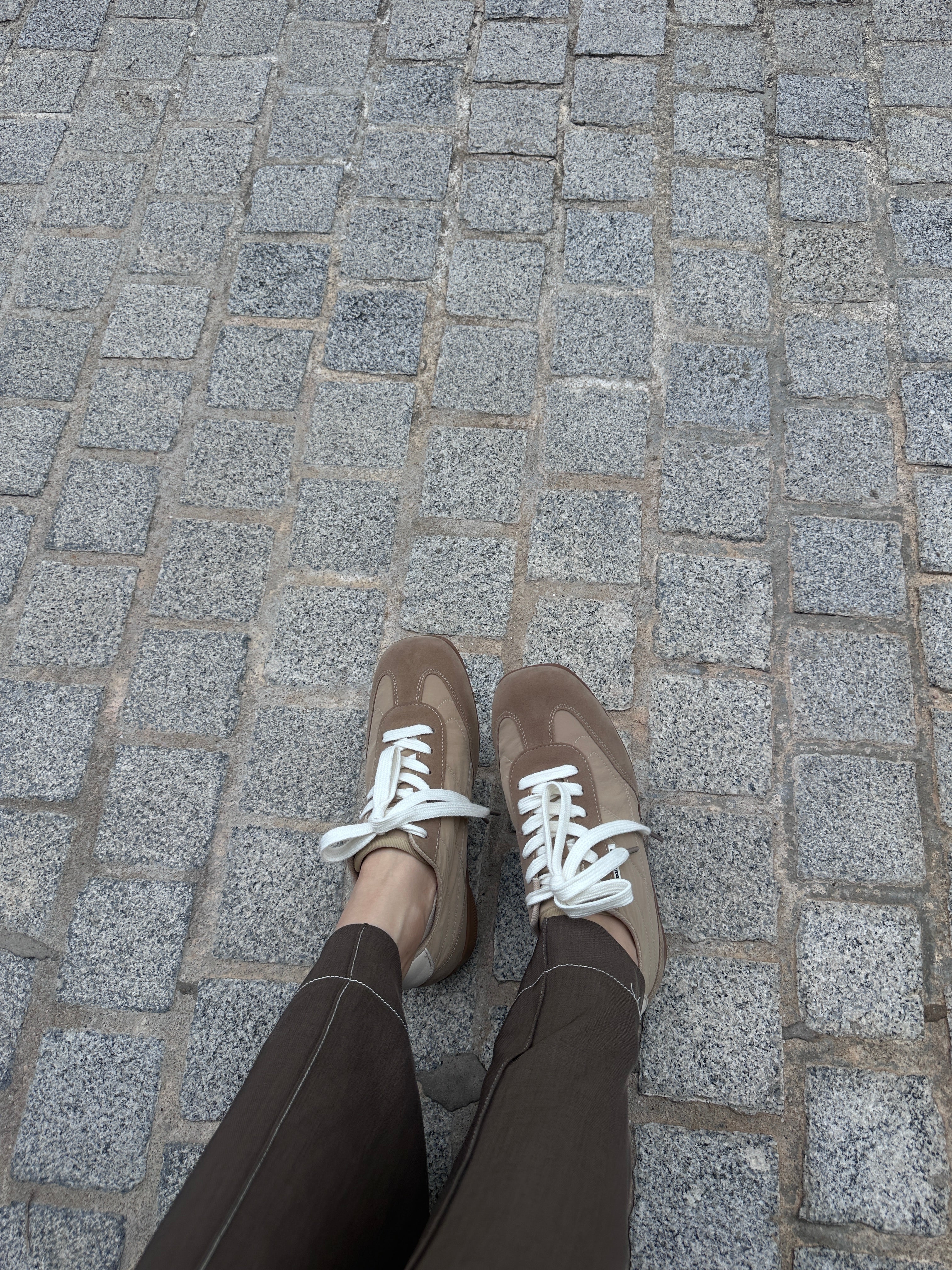 Sketch Flexible Brown Sneakers