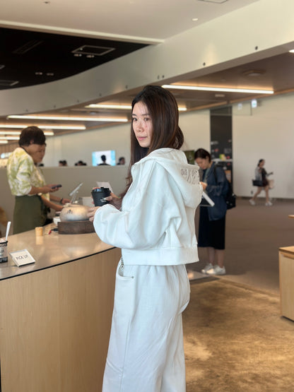 Diva Sporty Causal Set