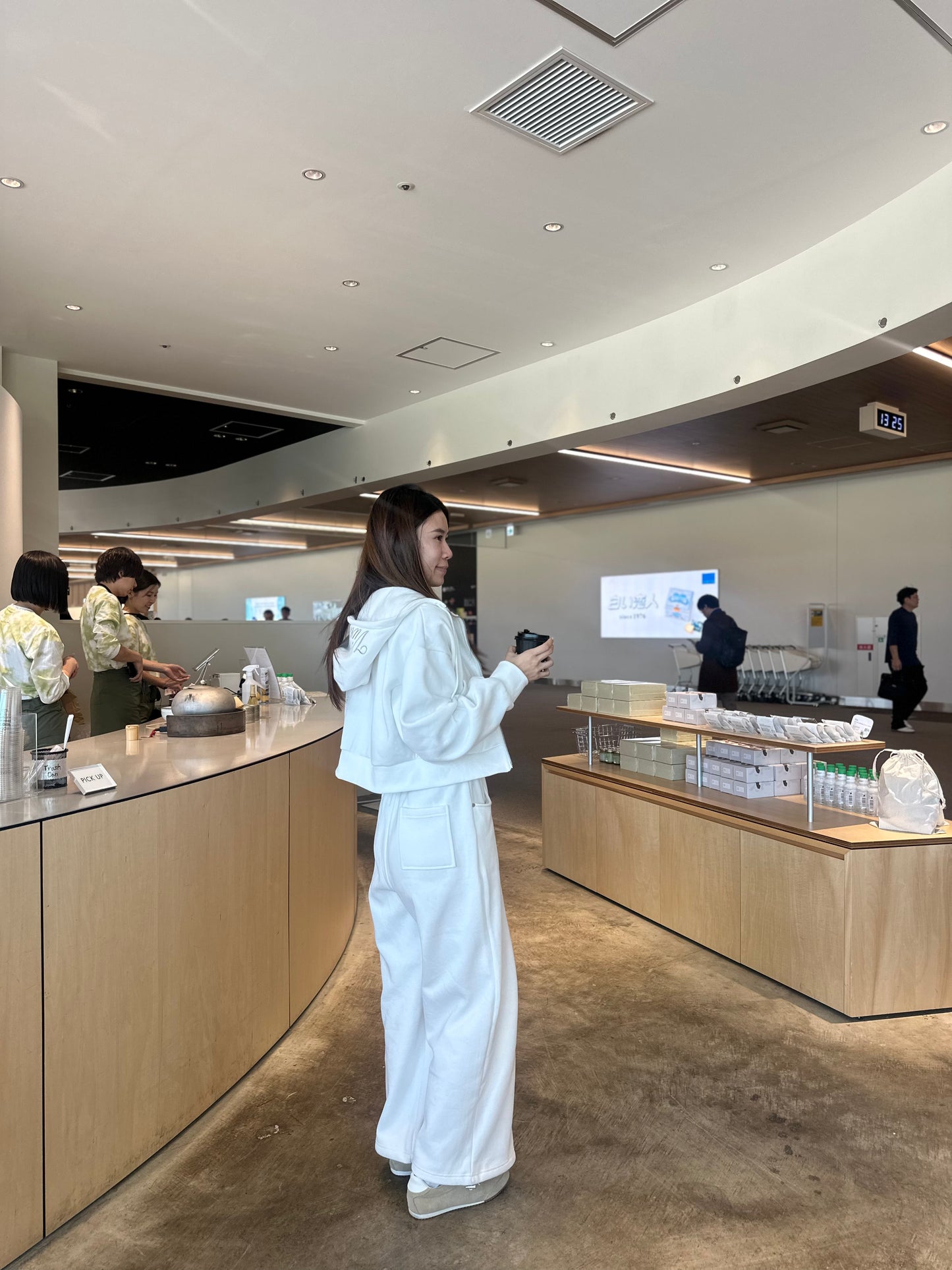 Diva Sporty Causal Set