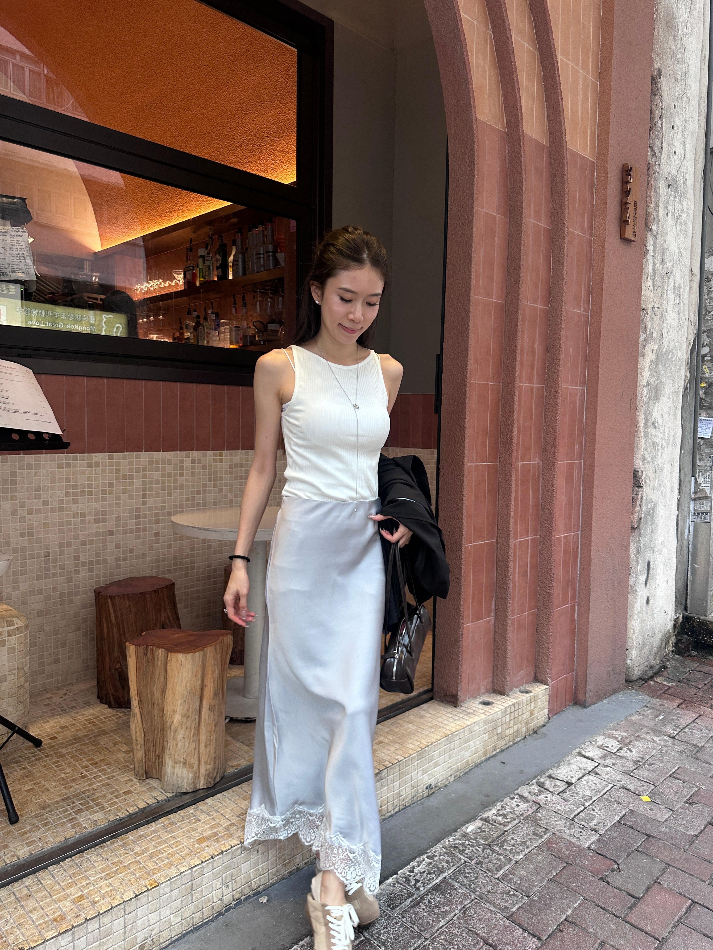 Lace Maxi Skirt with flexiblity