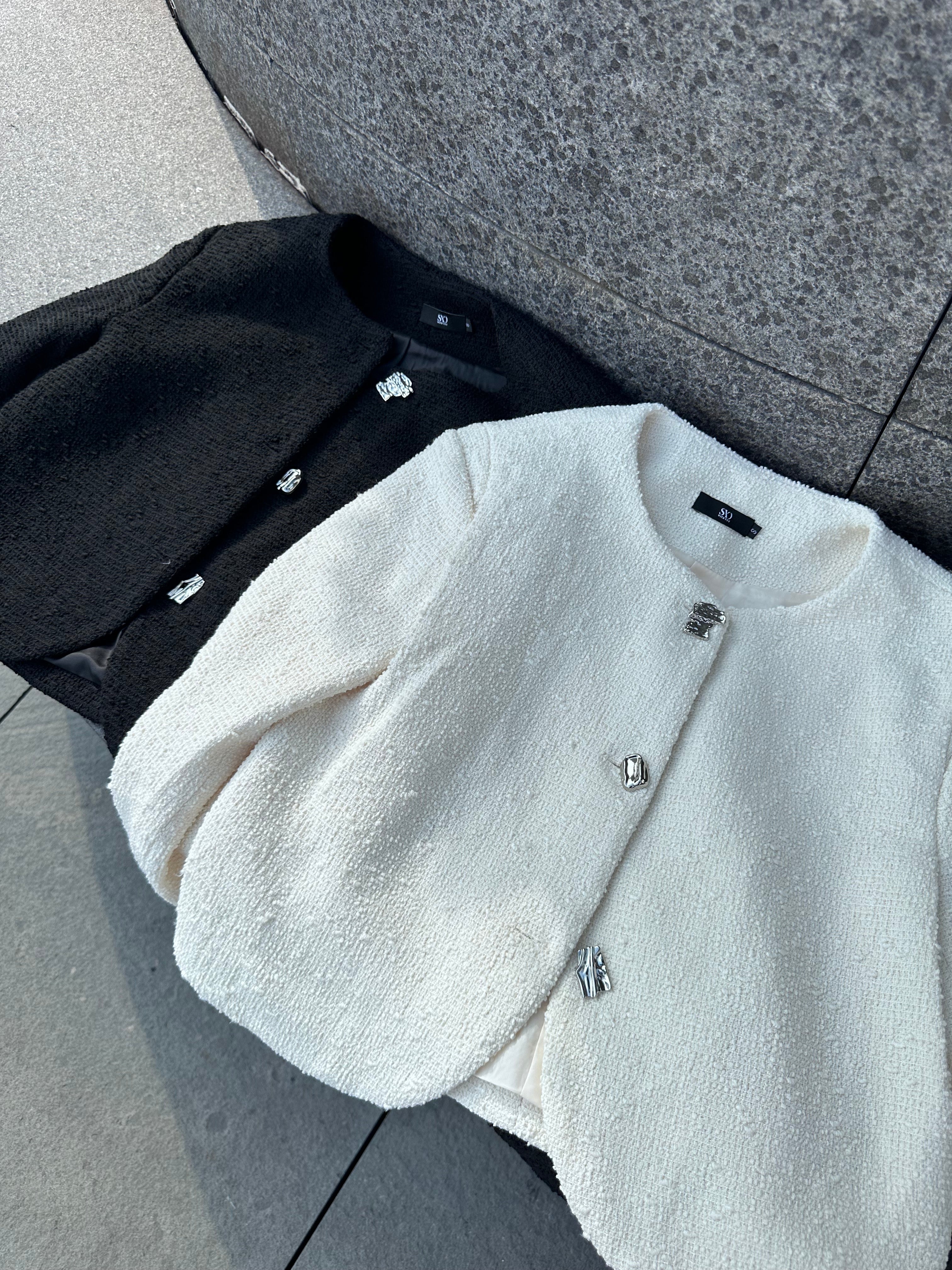 Special Button Tweed Jacket