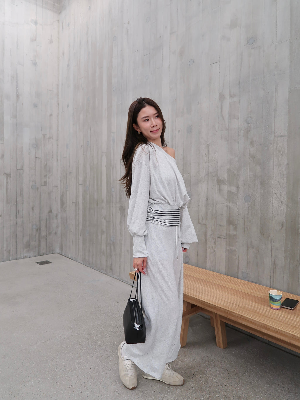 One Side Off Lined Causal Set