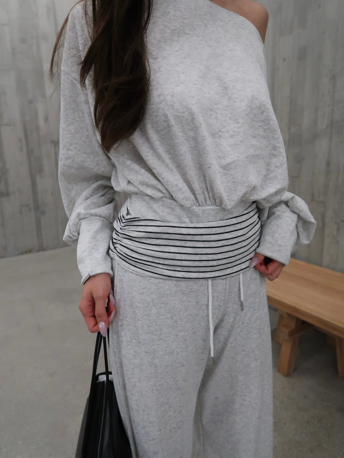 One Side Off Lined Causal Set