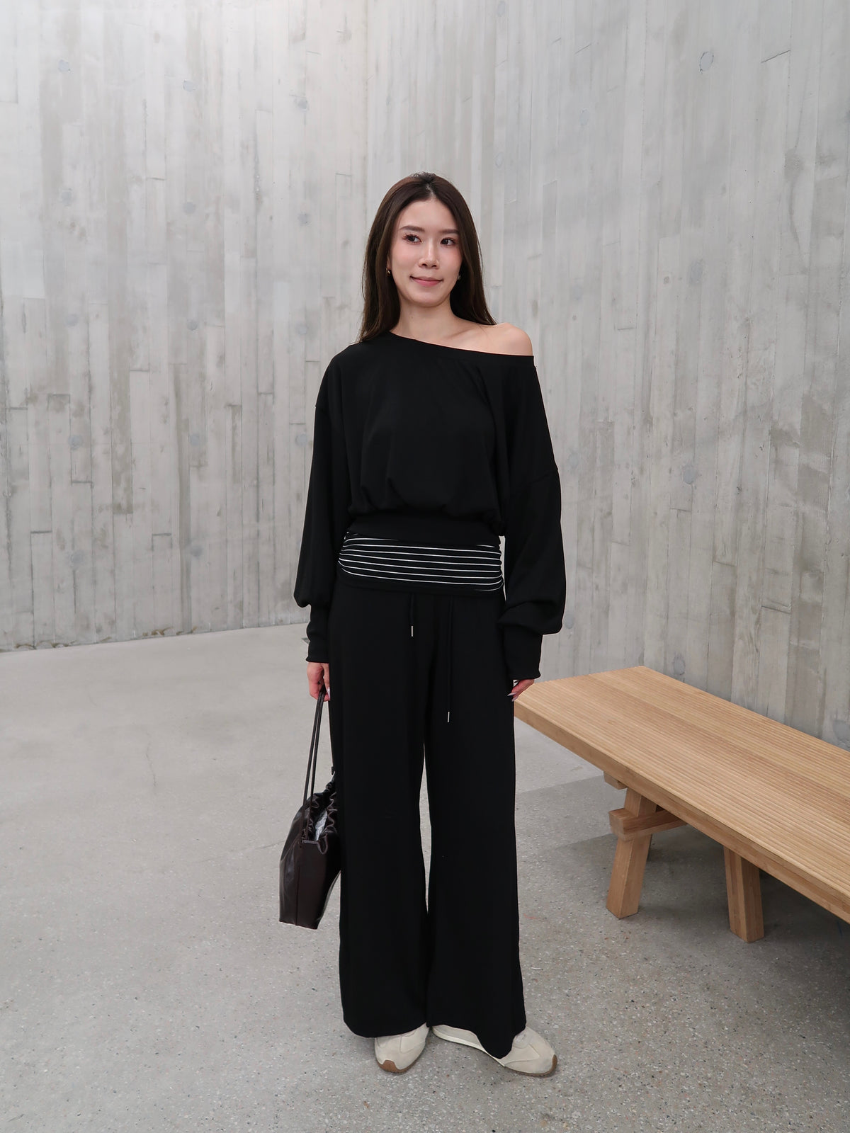 One Side Off Lined Causal Set