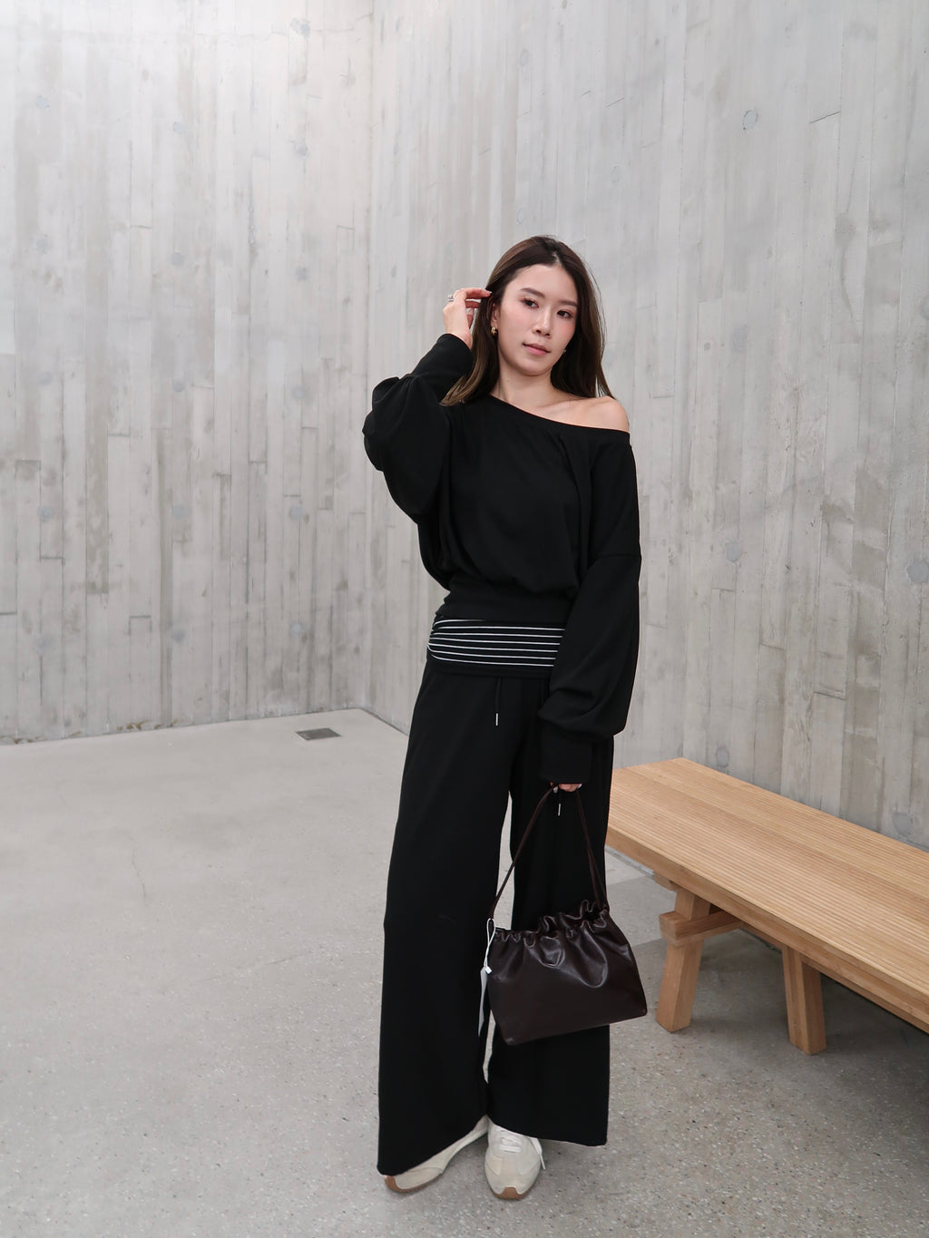 One Side Off Lined Causal Set