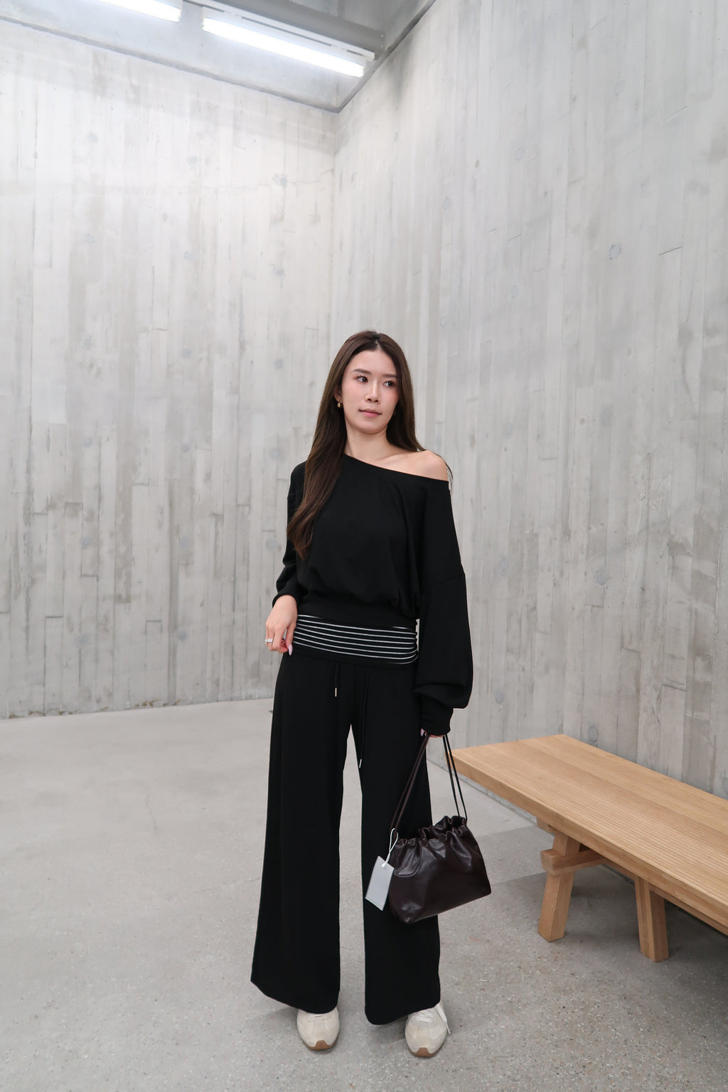 One Side Off Lined Causal Set