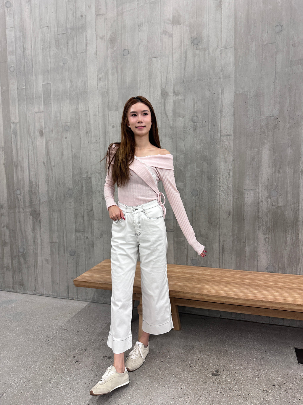 Summer Outlined White Jeans