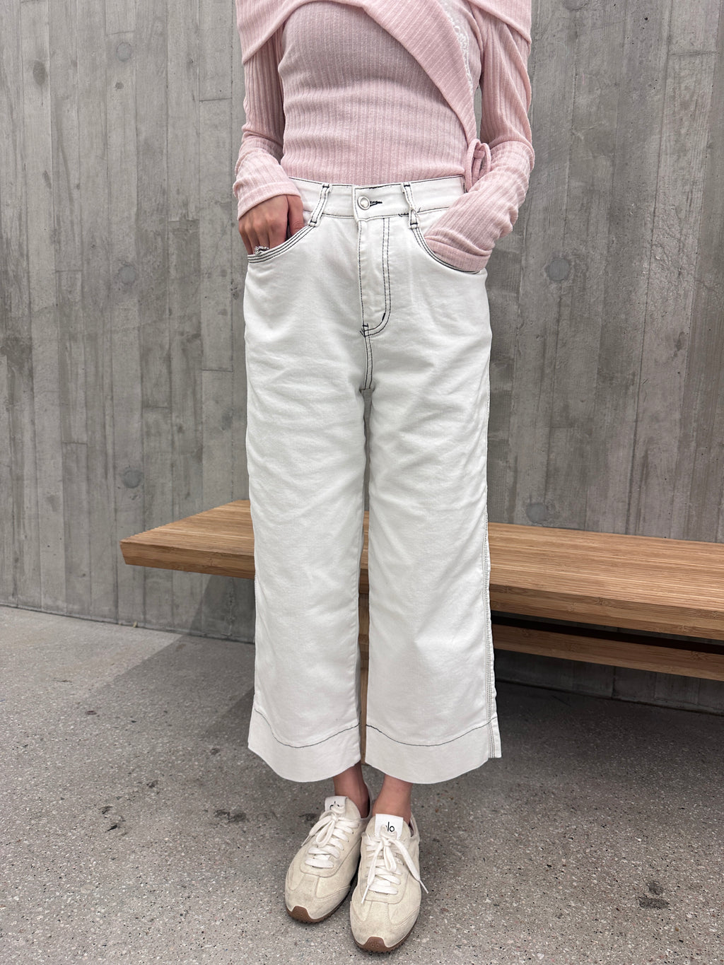 Summer Outlined White Jeans