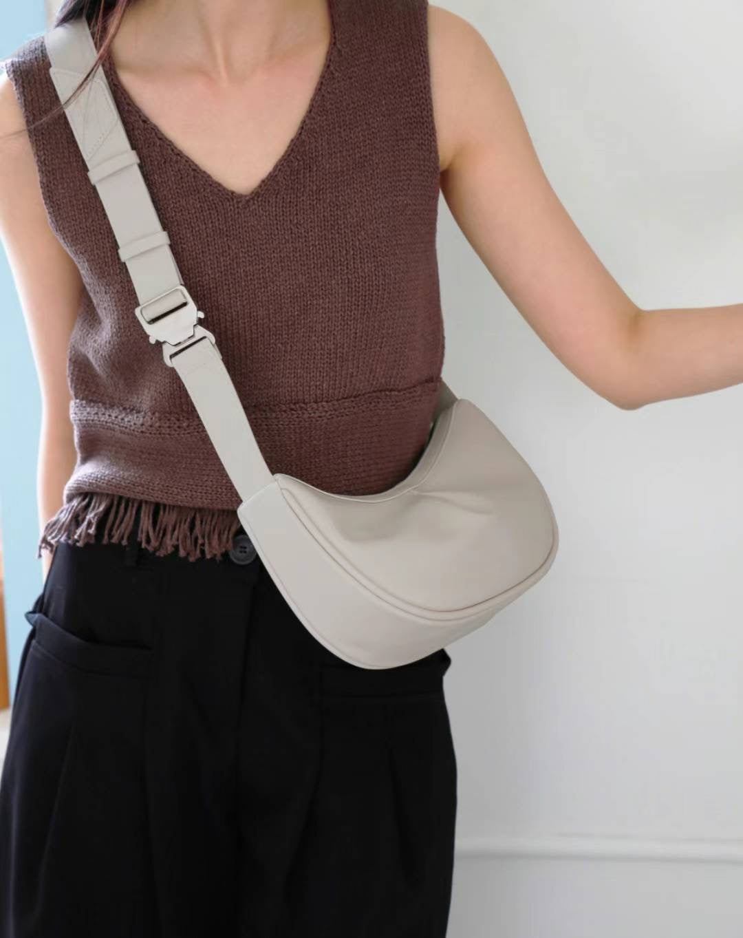 Button Up Cloud Bag