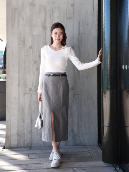 Middle Slit Wool Skirt with belt