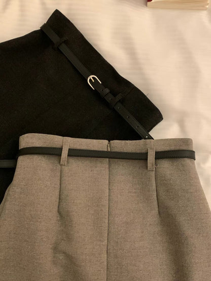 Middle Slit Wool Skirt with belt