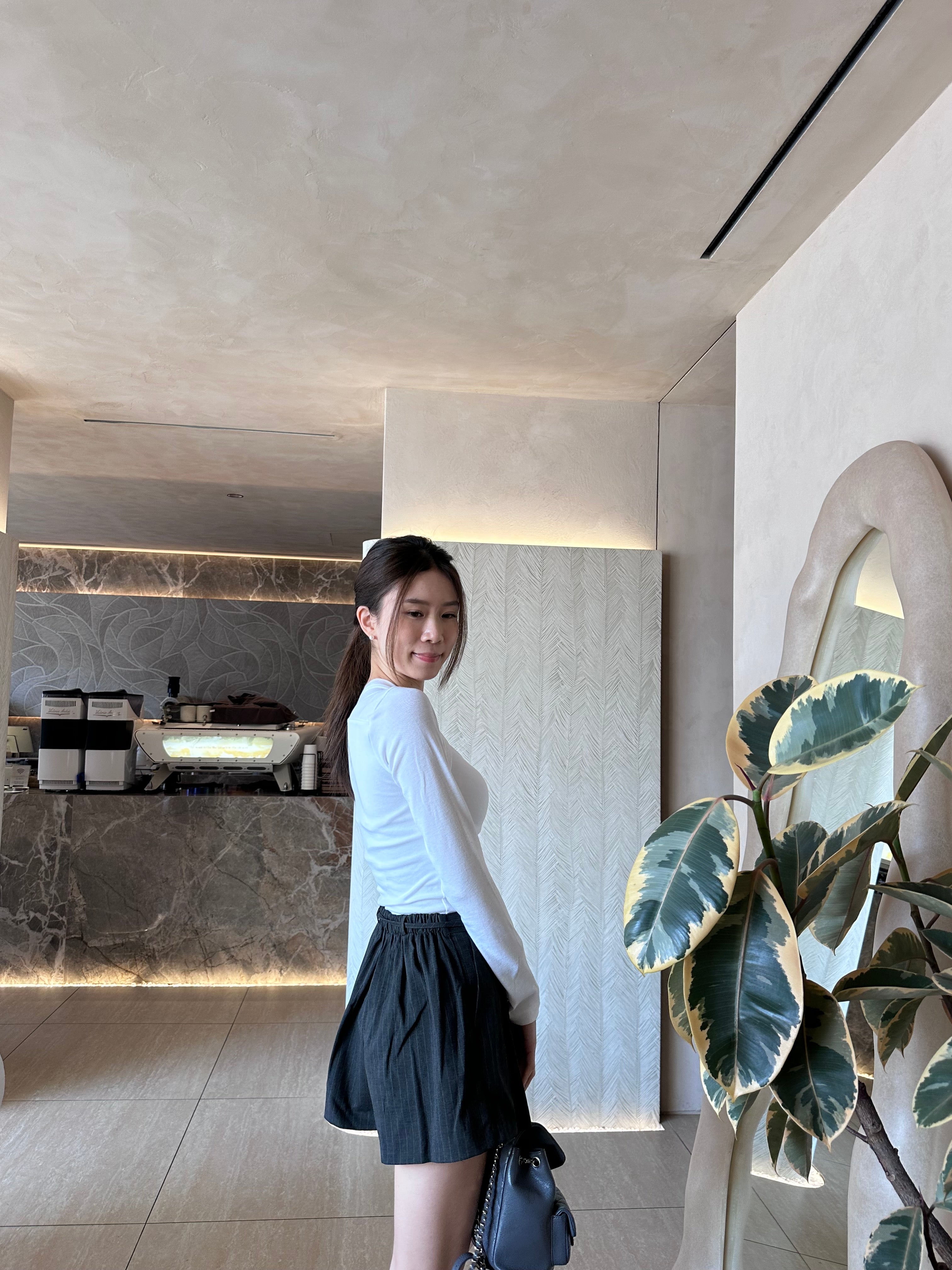 Square Neck Long Sleeves with Pads