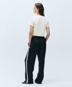 W LETTERING CROP TEE