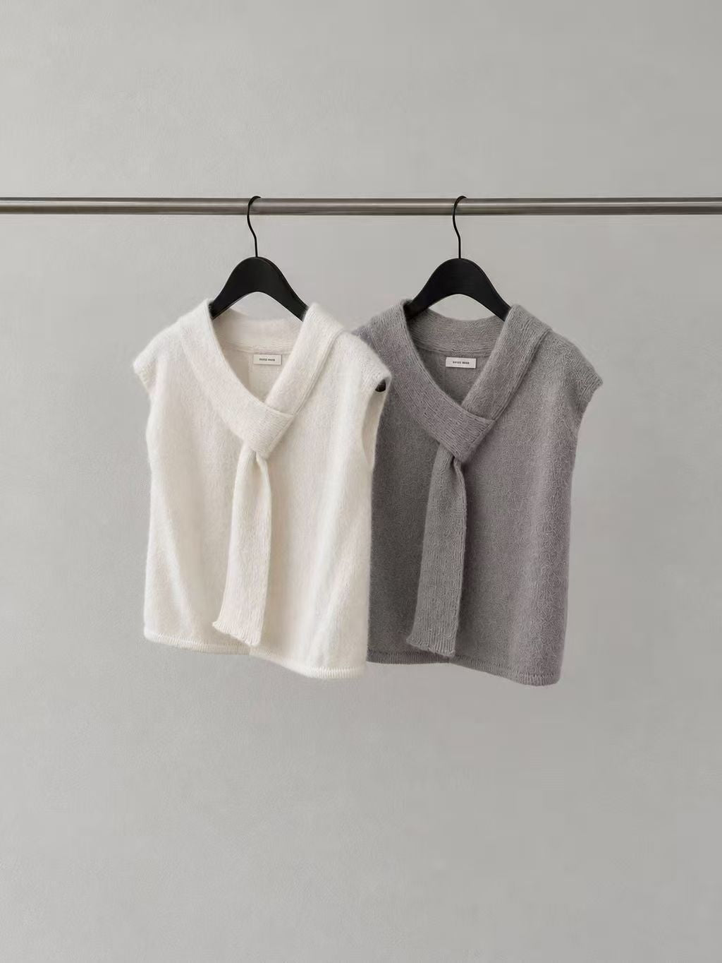 Knot Collar Sleeveless Top